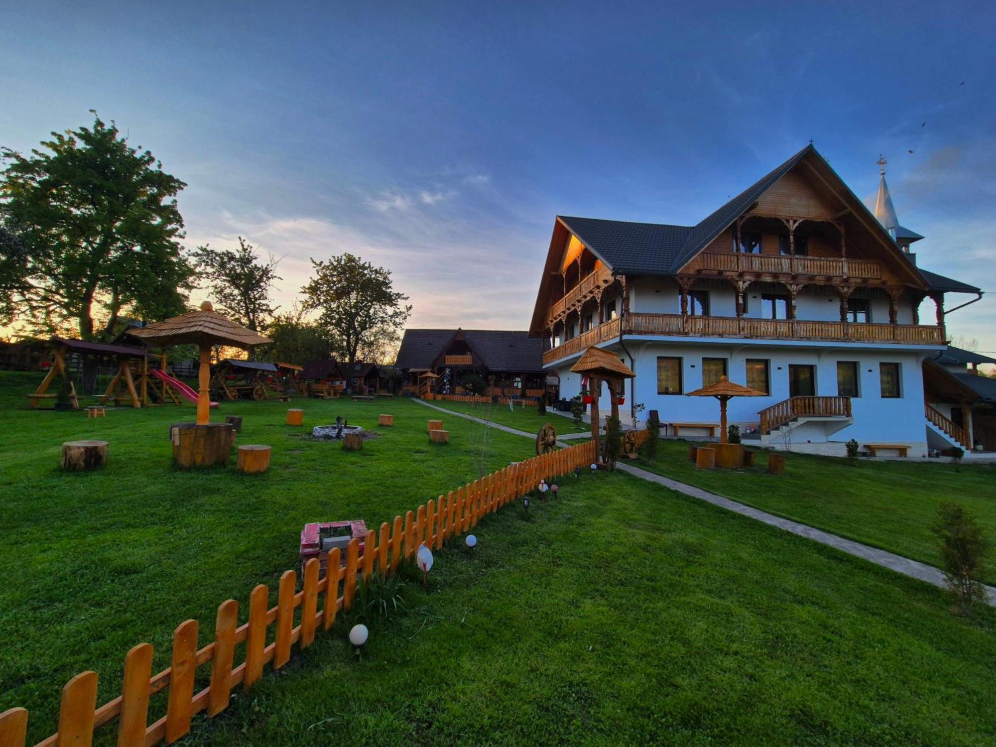 Pensiunea Maramu Breb Exterior foto